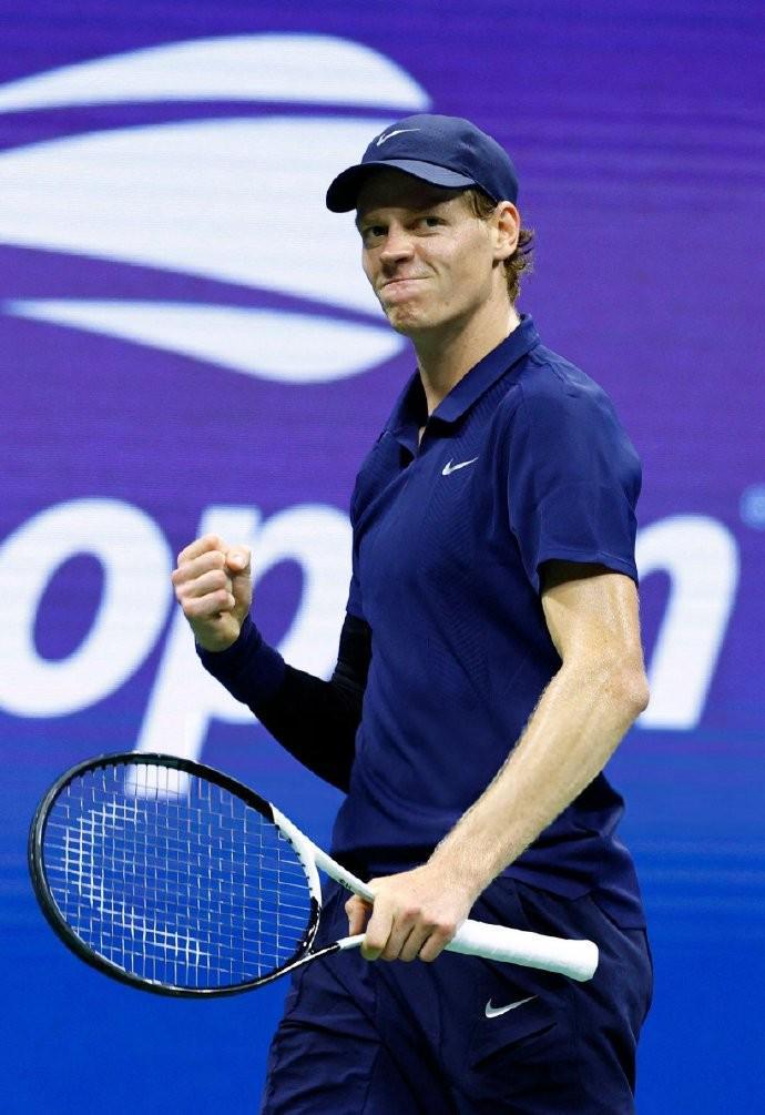 开云体育网页-单赛季四大满贯全部跻身决赛，辛纳成为公开赛年代第四人