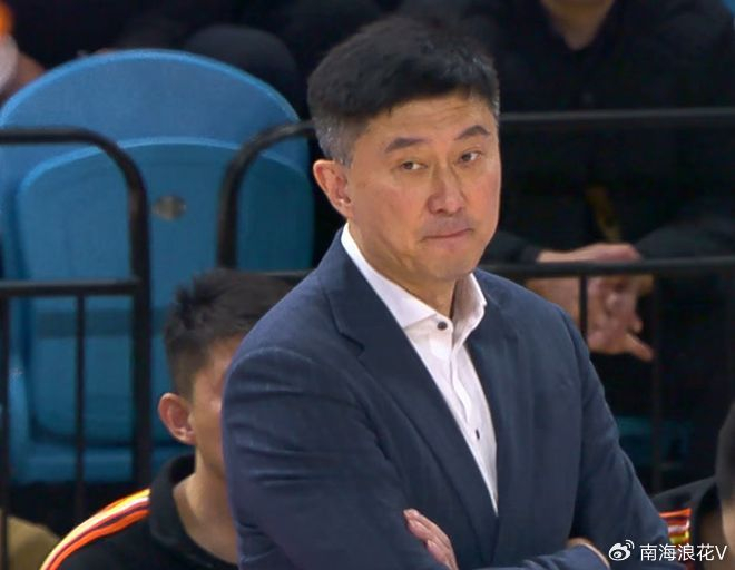 开云体育线上-恭喜！徐昕收获CBA颁发的大奖，球迷：杜锋怎么看？|广州队|中锋|广东队|广东男篮|篮板_新浪体育_新浪新闻