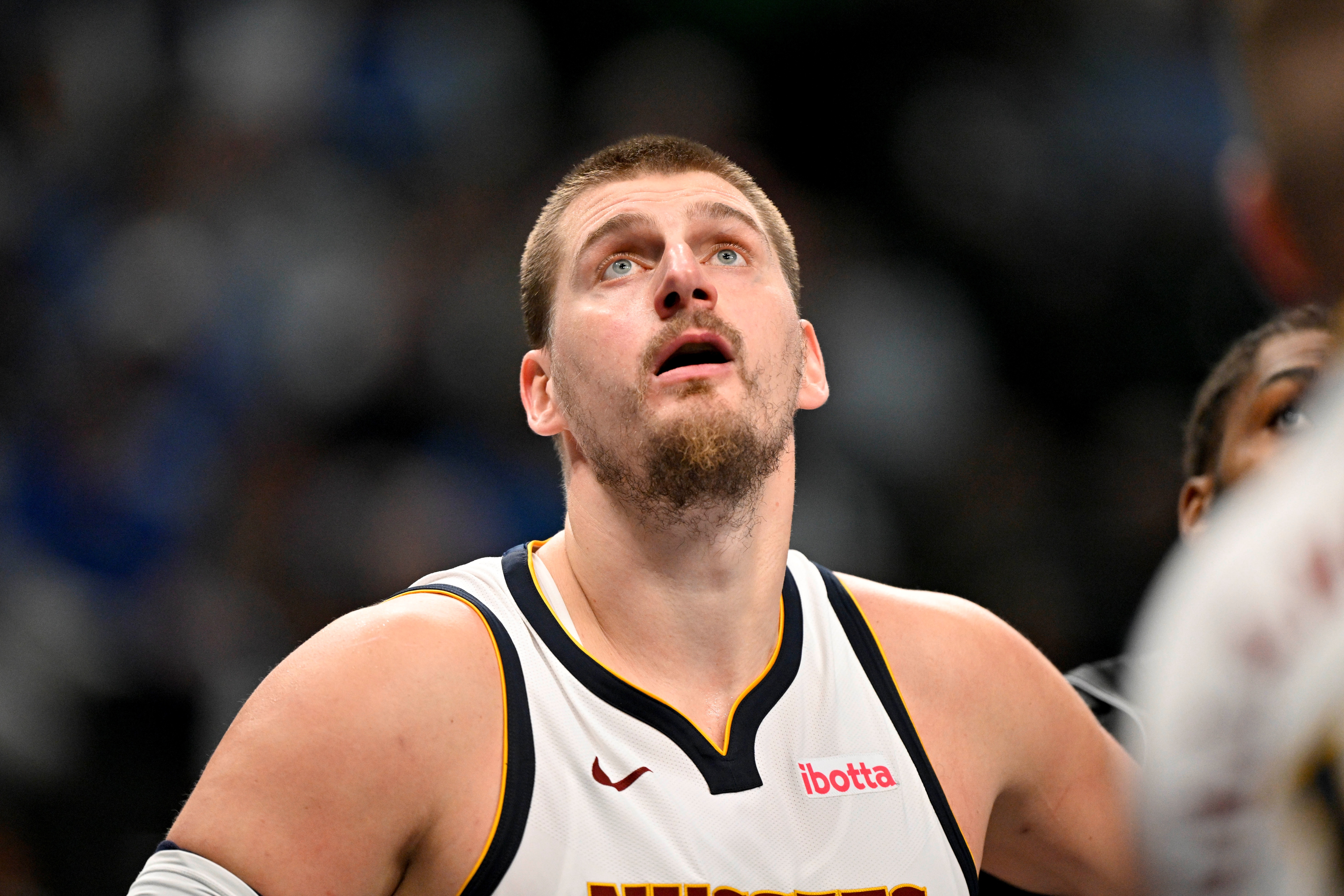 开云体育在线-有点尴尬！掘金自约基奇复出后战绩1胜3负 仅击败快船