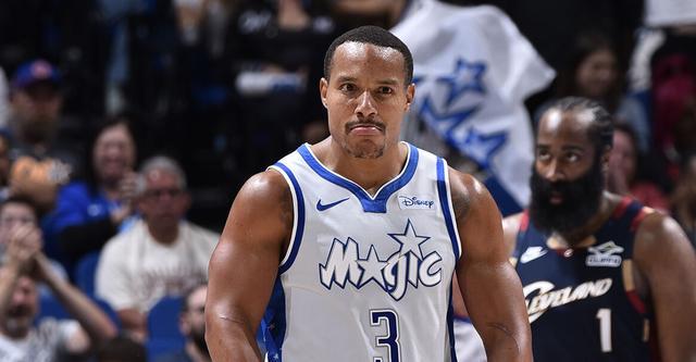 贝恩轰进制胜三分 哈登：这就是比赛 他投进了那记高难度投篮