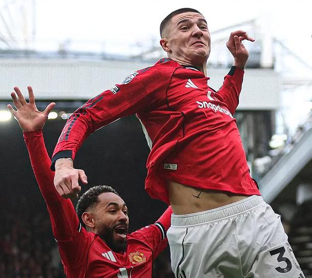 开云体育登陆入口-足坛一夜动态!曼联复仇维拉,巴萨造5-2惨案,AC米兰吞赛季第3败