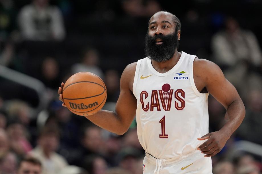 开云体育登陆入口-哈登27+5+6莫布利27+15 骑士123-116胜雄鹿